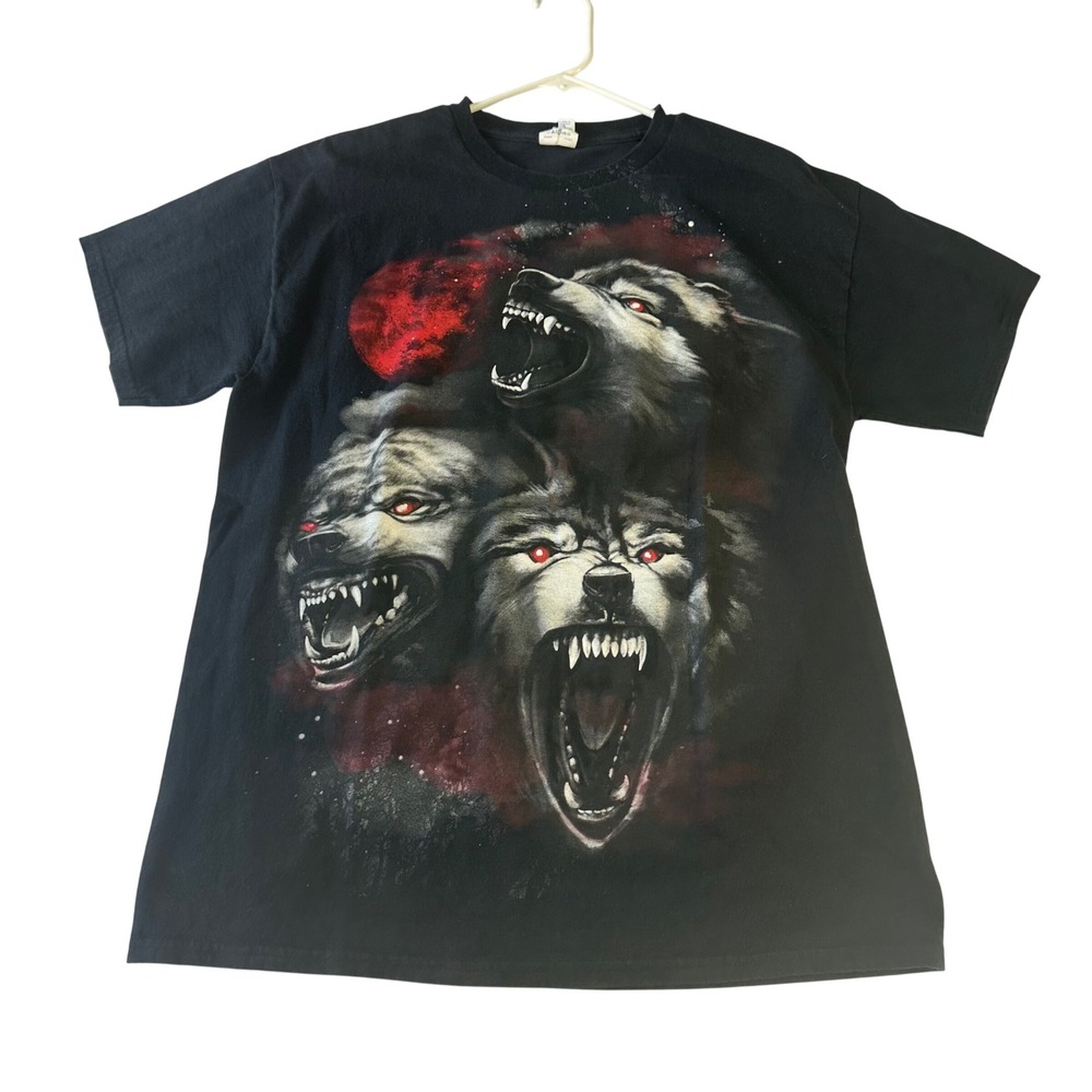 Gildan Three Wolf Moon Red Eyes Graphic Tee Black Large Mens T-Shirt